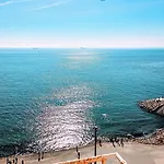 Beachfront Boutique Apartman *