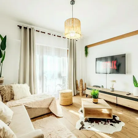 Beachfront Boutique 아파트 Durrës