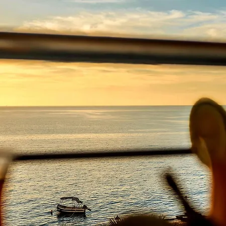 Beachfront Boutique 아파트 Durrës