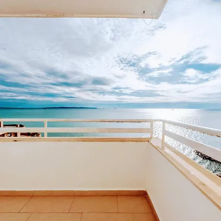 Beachfront Boutique * Durrës
