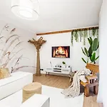 Apartment Beachfront Boutique
