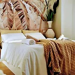Beachfront Boutique *