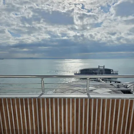 Beachfront Boutique Appartement *