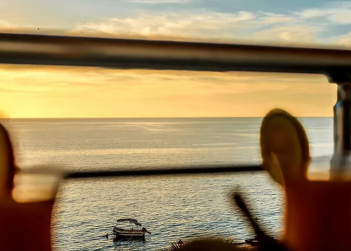 Beachfront Boutique Apartament Durrës